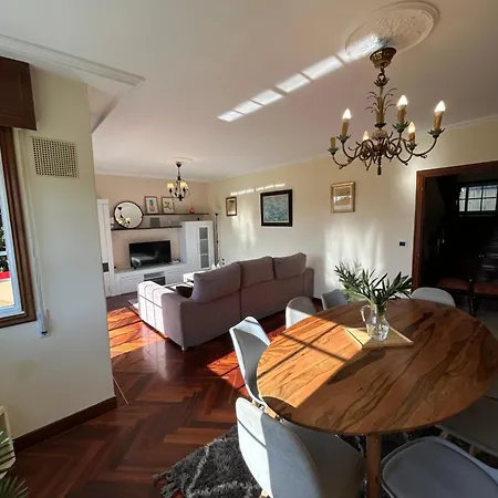 Casa Afouteza En Aldan Сasa de vacaciones *